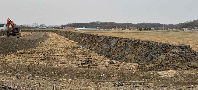 사본 -[농업정책과]농지개량행위사전신고제(성토작업중인농지로참고자료임).jpg